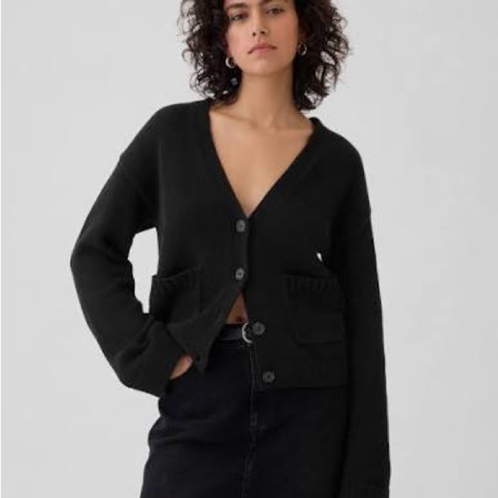 GAP wide sleeve pocket cardigan. NWOT